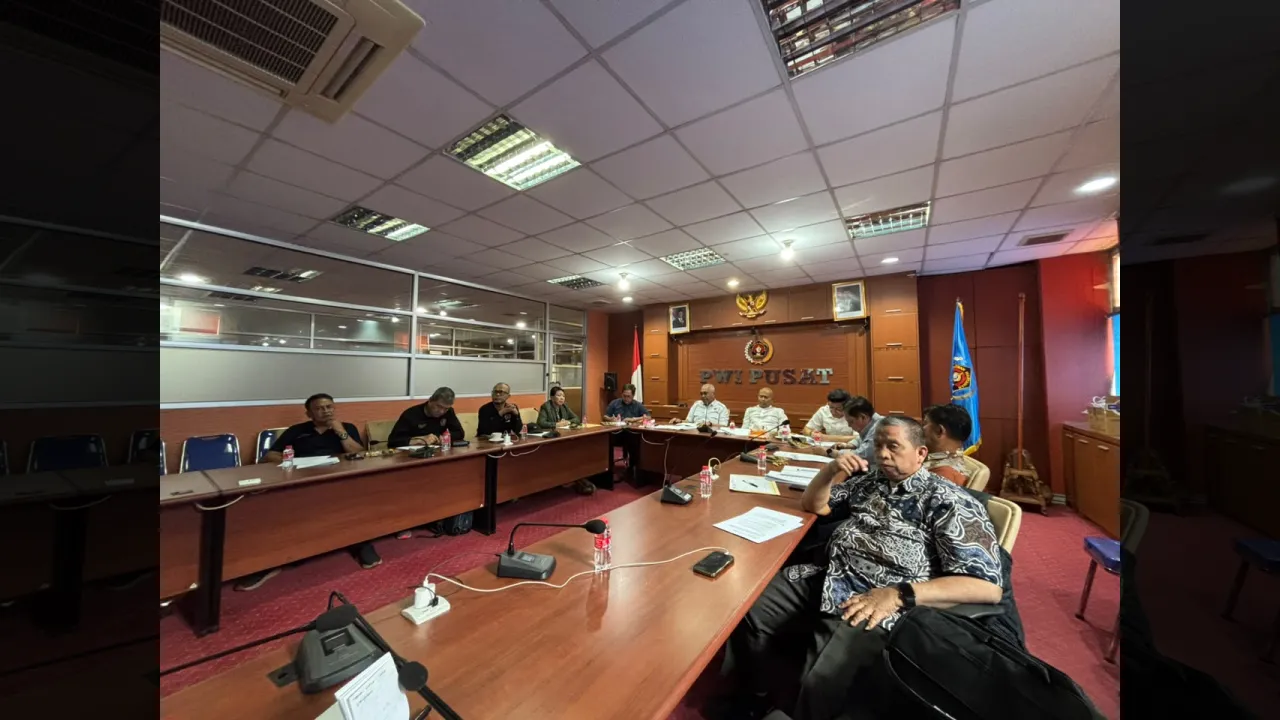 Ketua Umum PWI Pusat, Akhmad Munir, di Kantor PWI Pusat, Jakarta, Kamis (9/7)